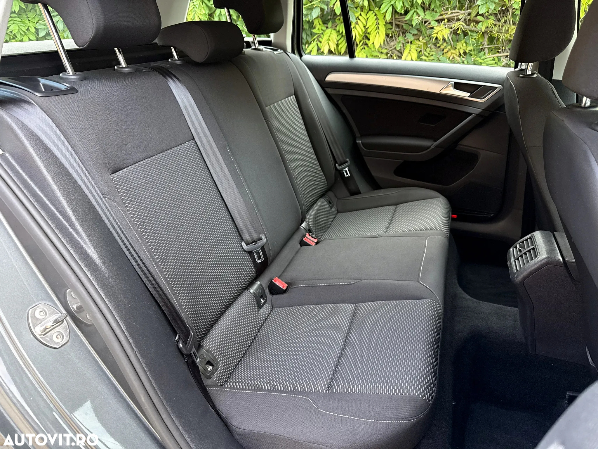 Volkswagen Golf 1.6 TDI DSG Comfortline - 12