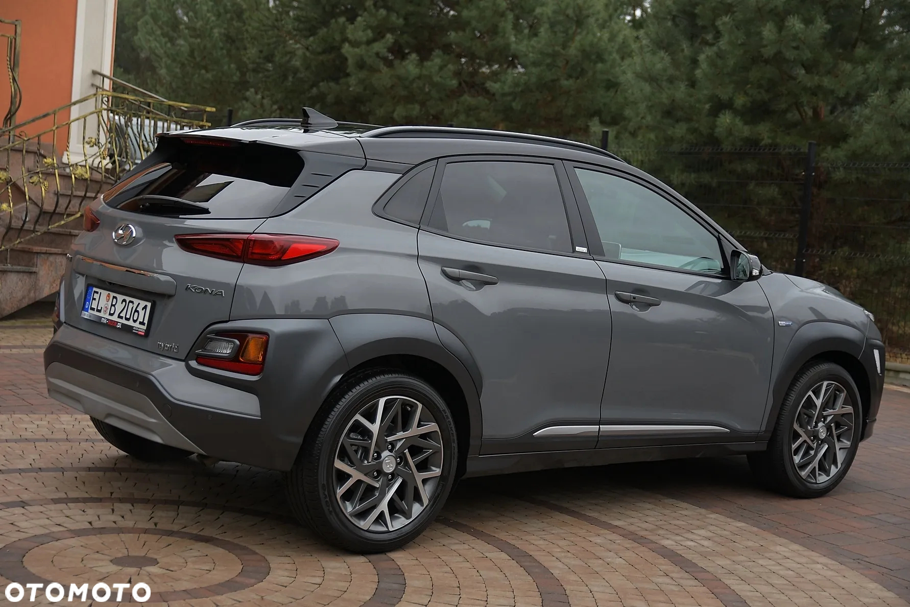 Hyundai Kona - 12