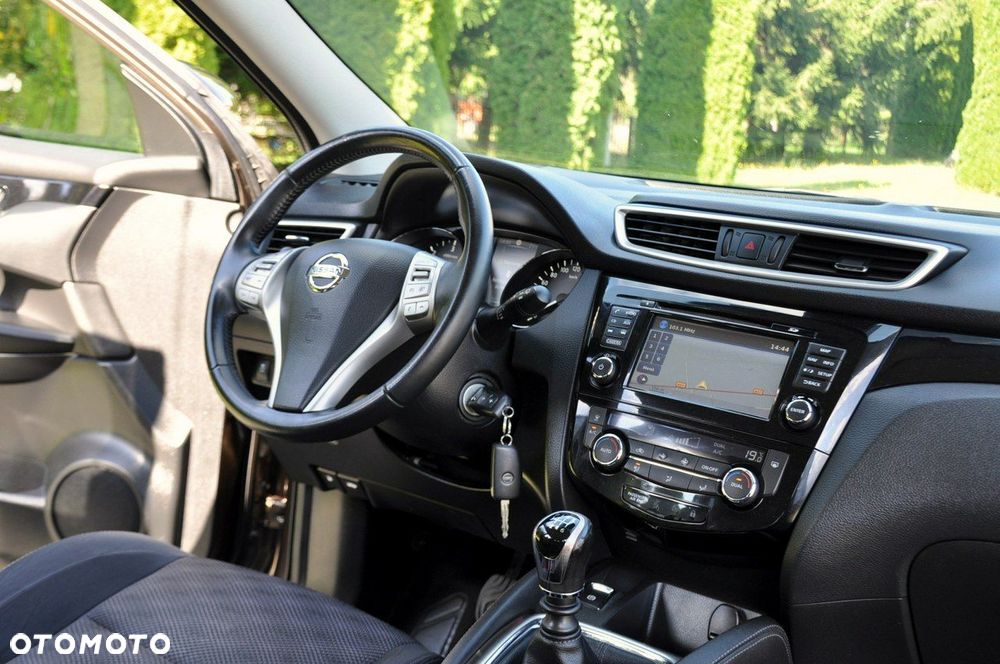 Nissan Qashqai - 25