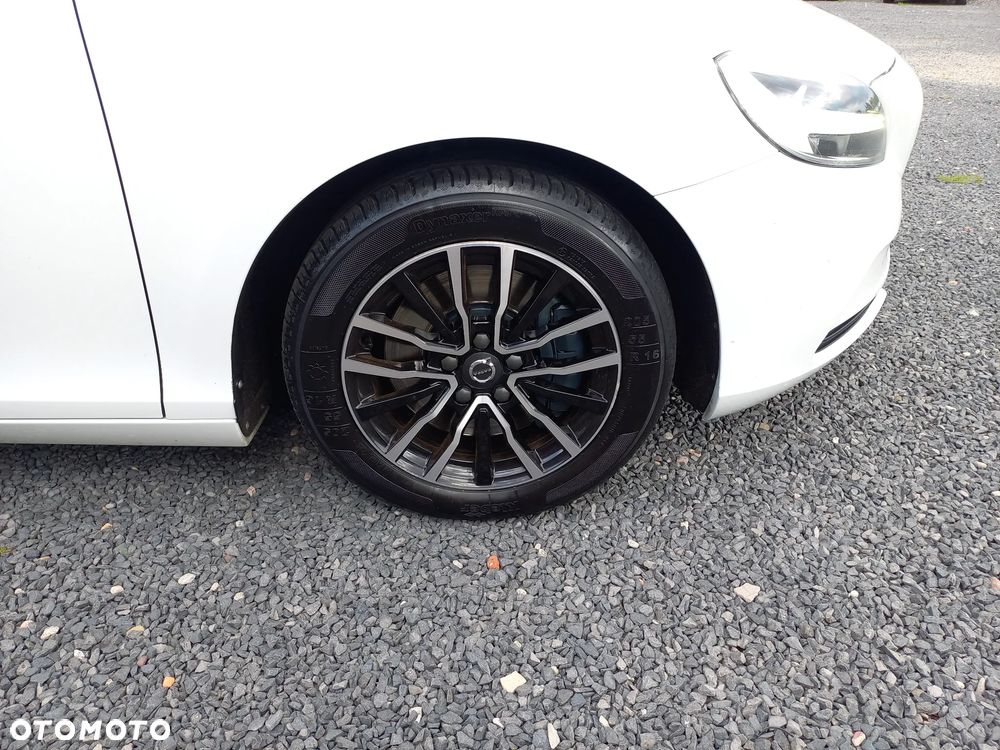 Volvo V40 D2 Momentum - 13