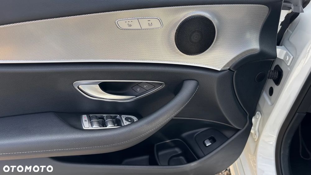 Mercedes-Benz Klasa E - 29