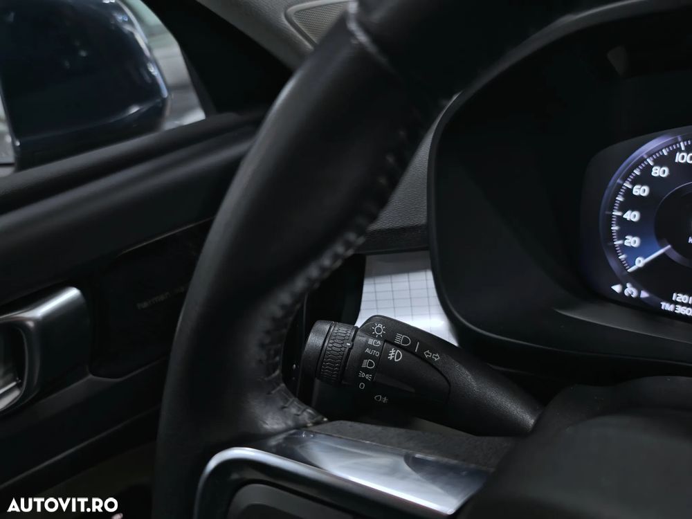 Volvo XC 40 T4 Recharge DKG Inscription Expression - 26