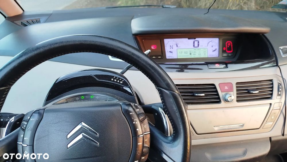 Citroën C4 Grand Picasso - 13