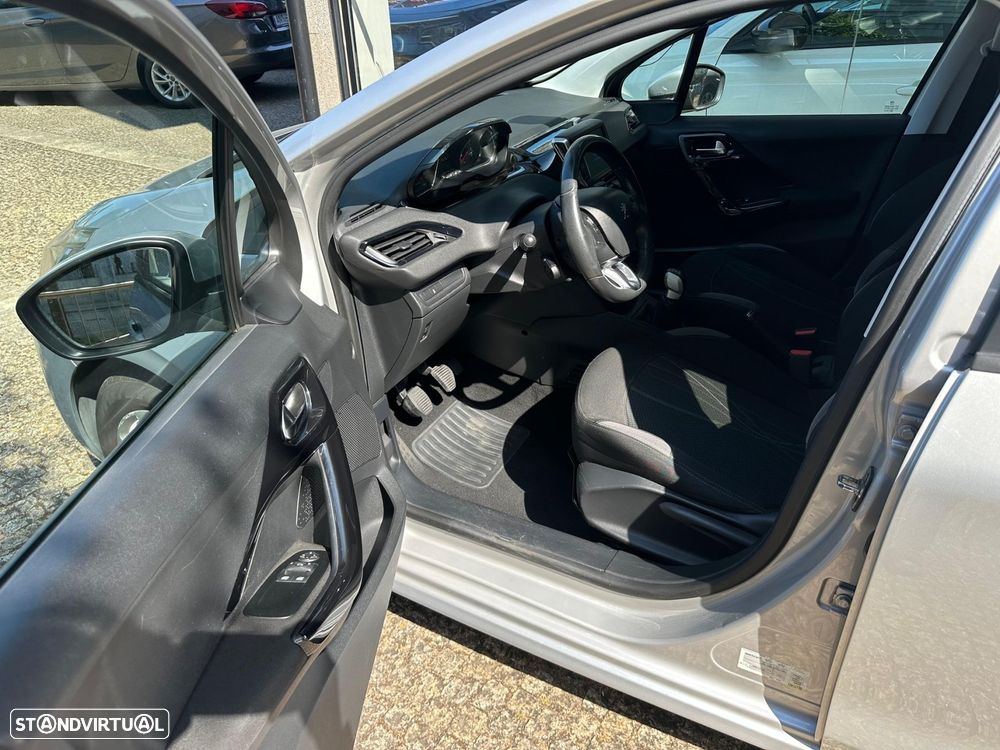 Peugeot 208 1.4 HDi Active - 6
