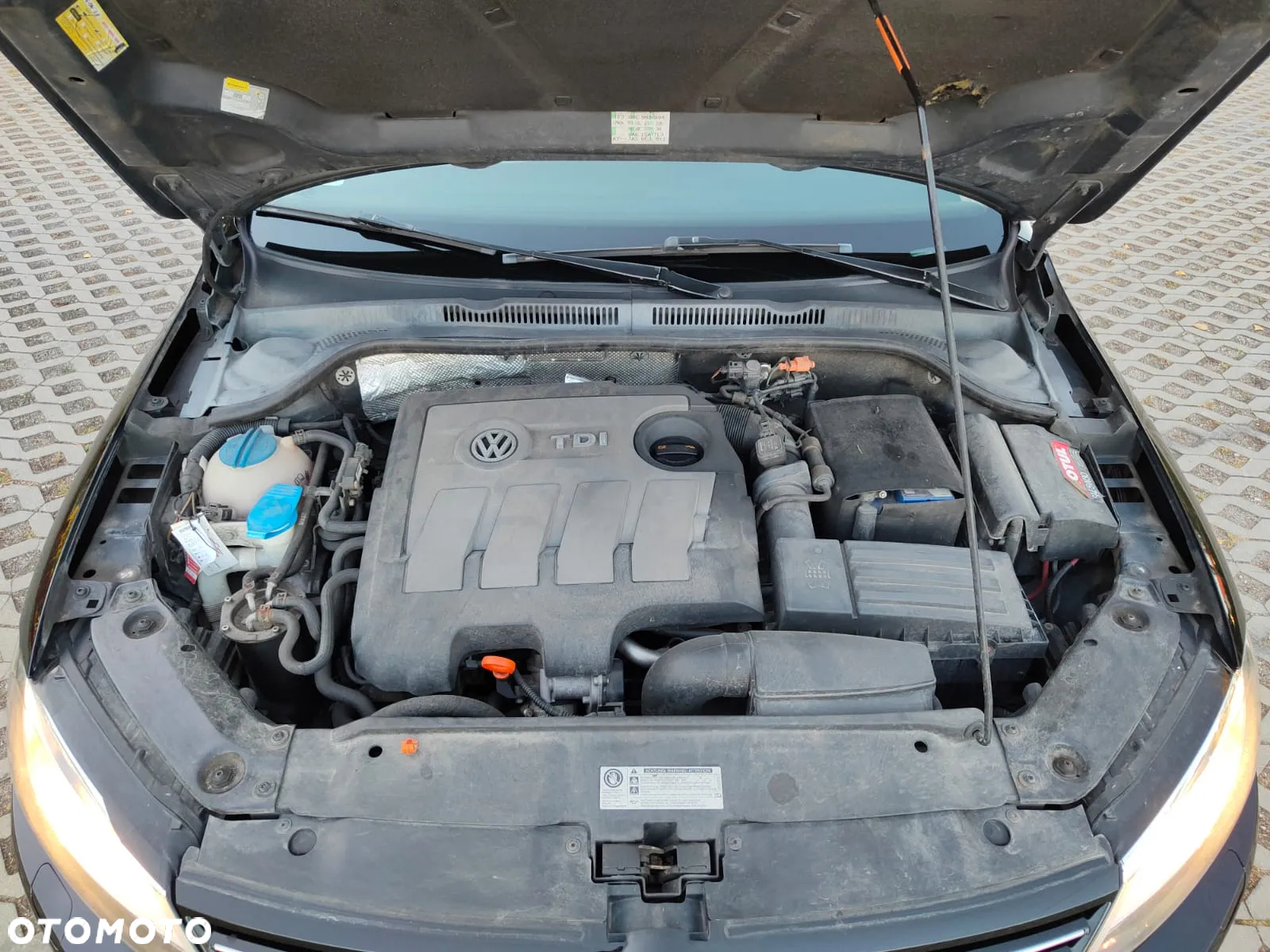Volkswagen Jetta 1.6 TDI Highline - 15