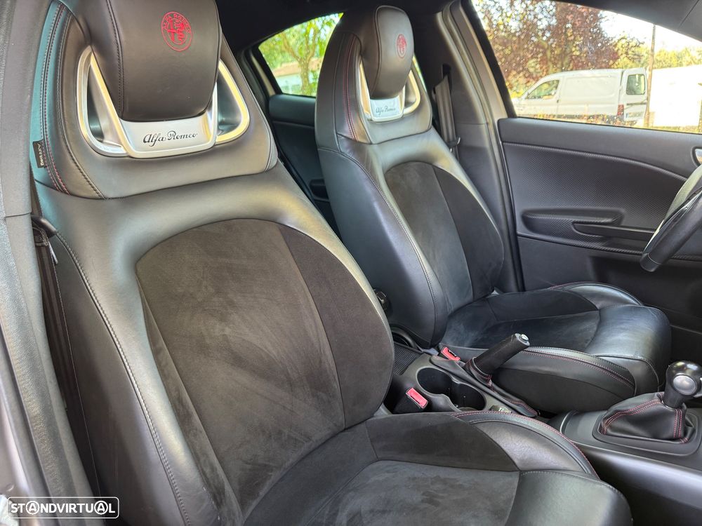 Alfa Romeo Giulietta 1.6 JTDM 16V TCT Lusso Ti - 34