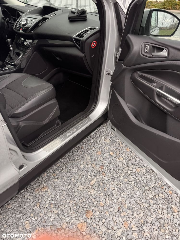 Ford Kuga 2.0 TDCi 2x4 Titanium - 26