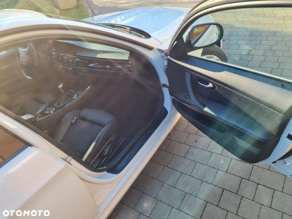 BMW Seria 3 318i - 16