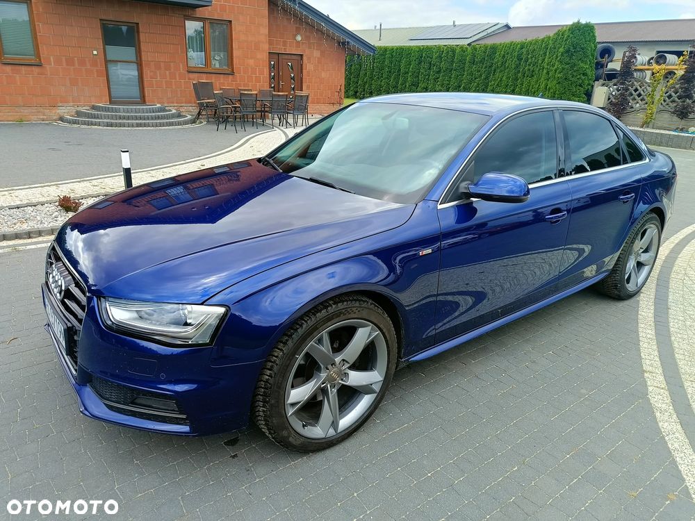 Audi A4 Limousine - 1