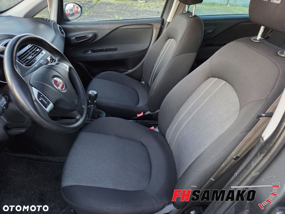 Fiat Punto 1.2 Young - 19