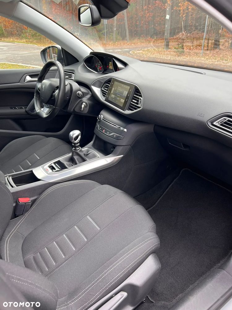 Peugeot 308 1.6 e-HDi Allure S&S - 8