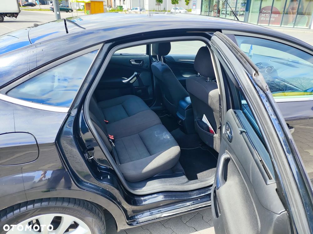 Ford Mondeo 2.0 Titanium - 25