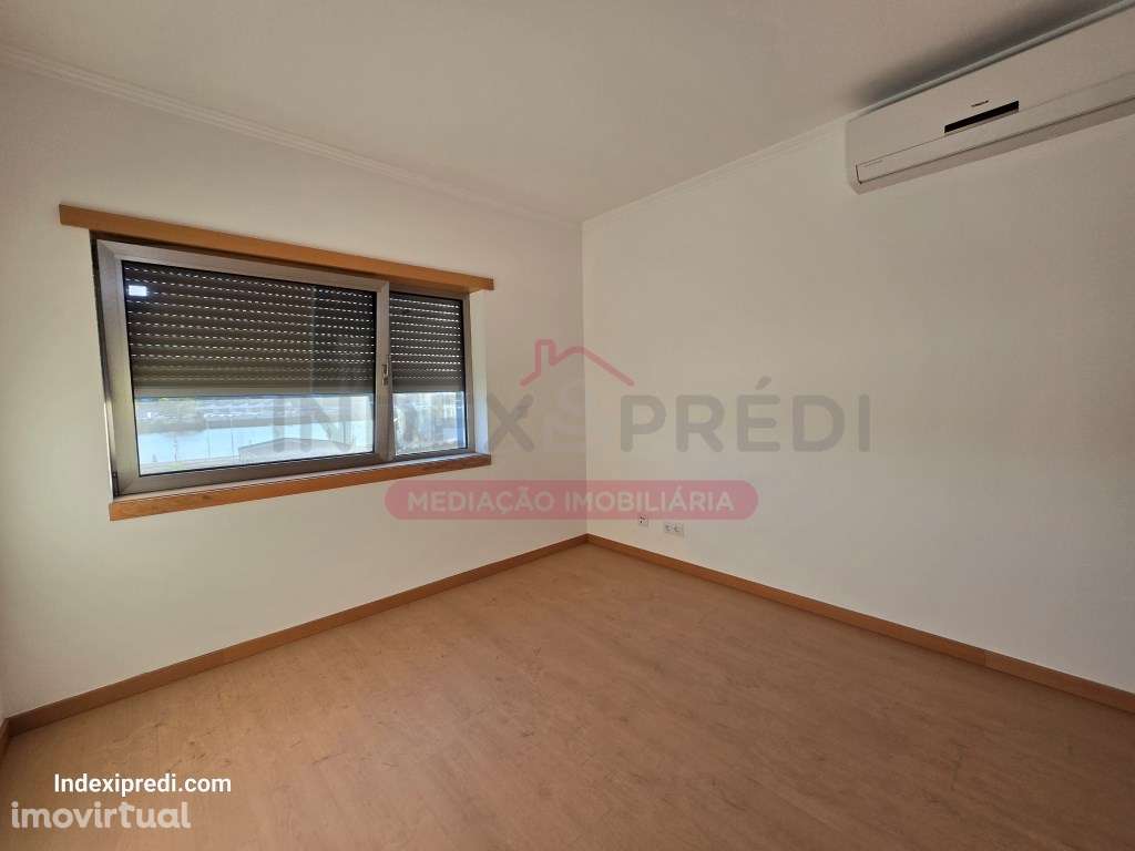 Apartamento T3 C/lugar de garagem de excelentes acabamentos - Grande imagem: 3/21