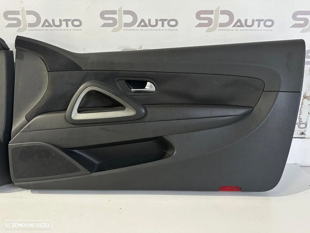 Farda / Quartela Frente Direita / Esquerda - VW Scirocco (2010) - 3