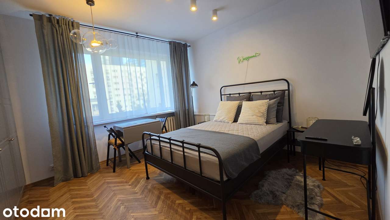 Stylowe 23 m² z widokiem na PKiN |Złota/Żelazna| winda | opcja parking