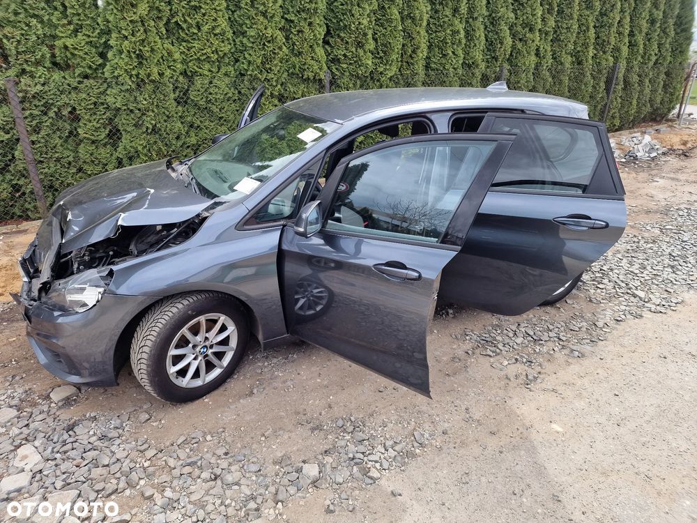 BMW Seria 2 216d - 21