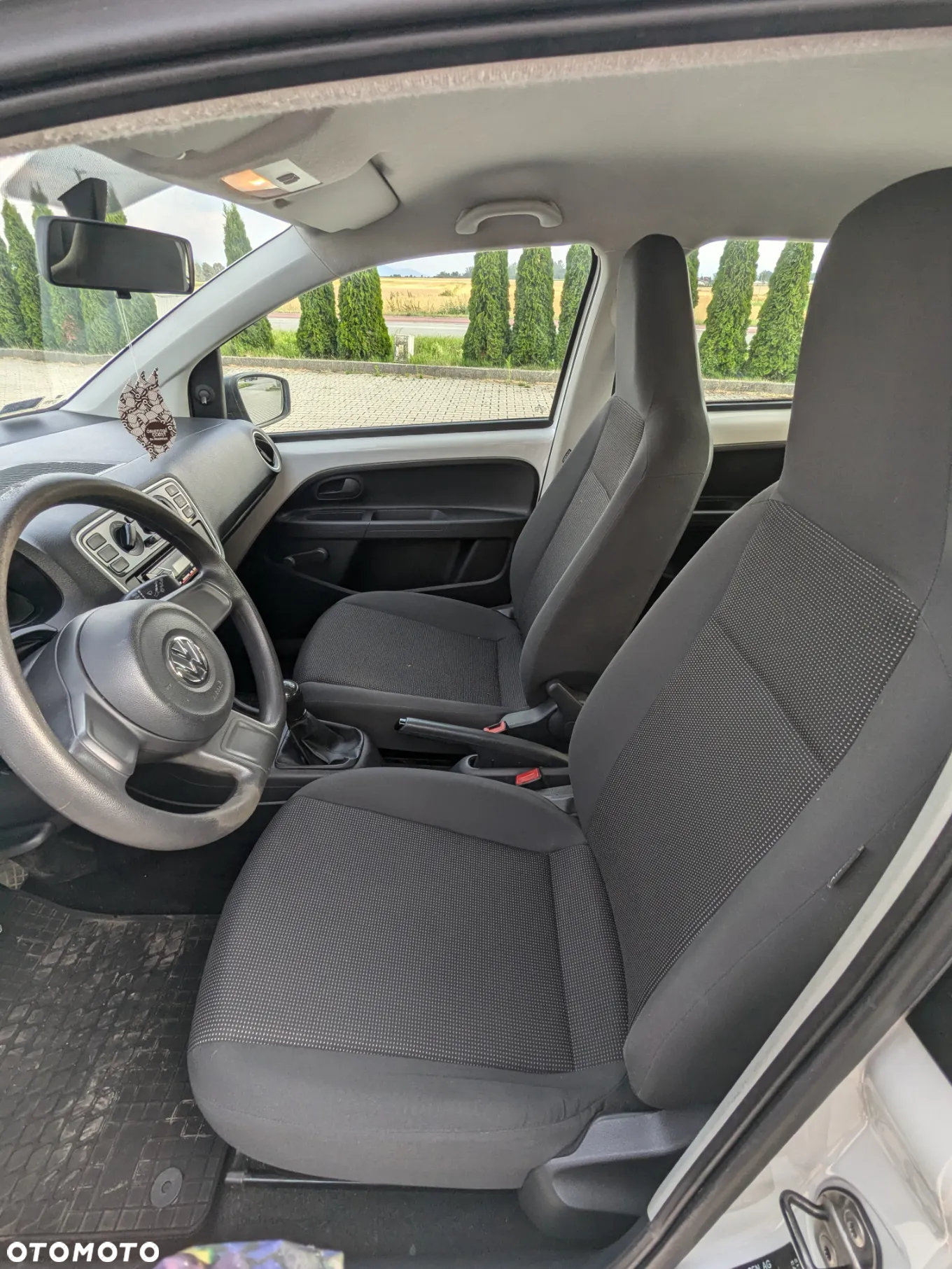 Volkswagen up! (BlueMotion Technology) move - 13