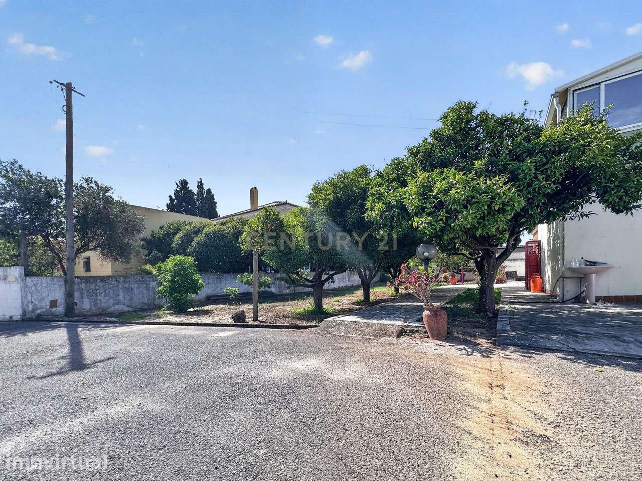 Moradia com 2 Apartamentos T3, Anexos e Grande Terreno – Quinta do Anj - Grande imagem: 2/43
