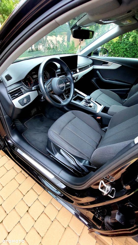 Audi A4 Limousine 35 TFSI mHEV Advanced S tronic - 31