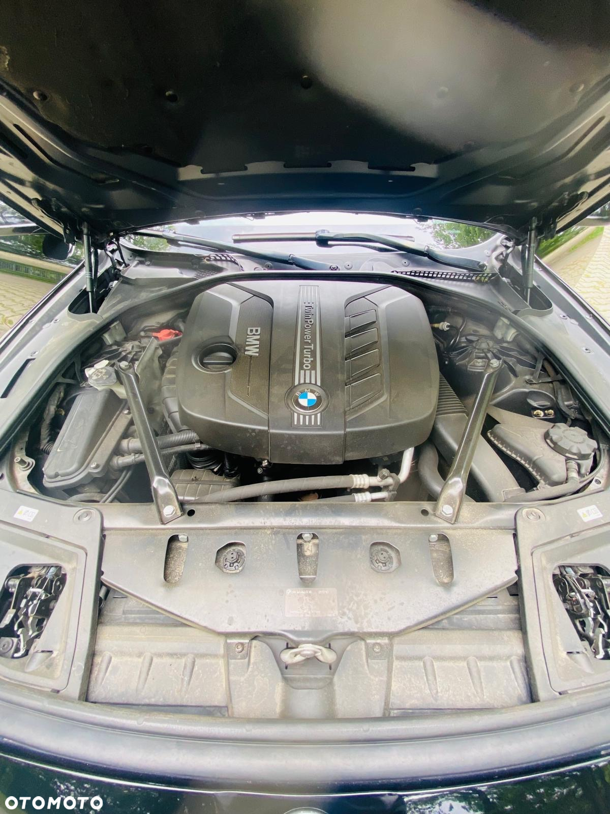 BMW Seria 5 520d Touring - 10
