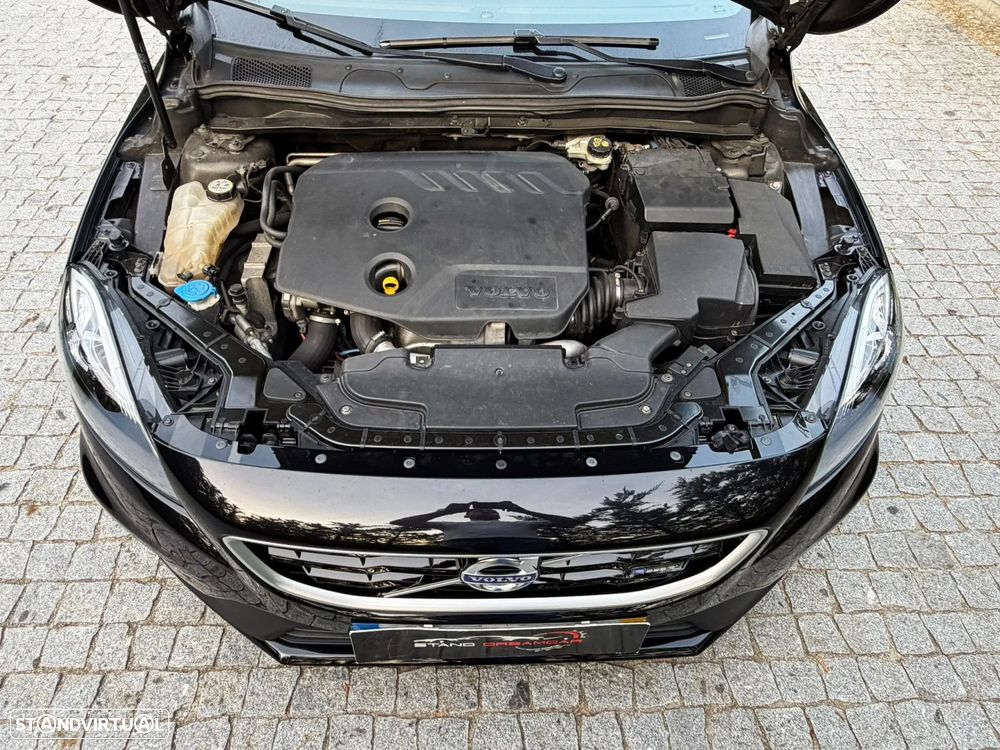 Volvo V40 D2 R Design - 27