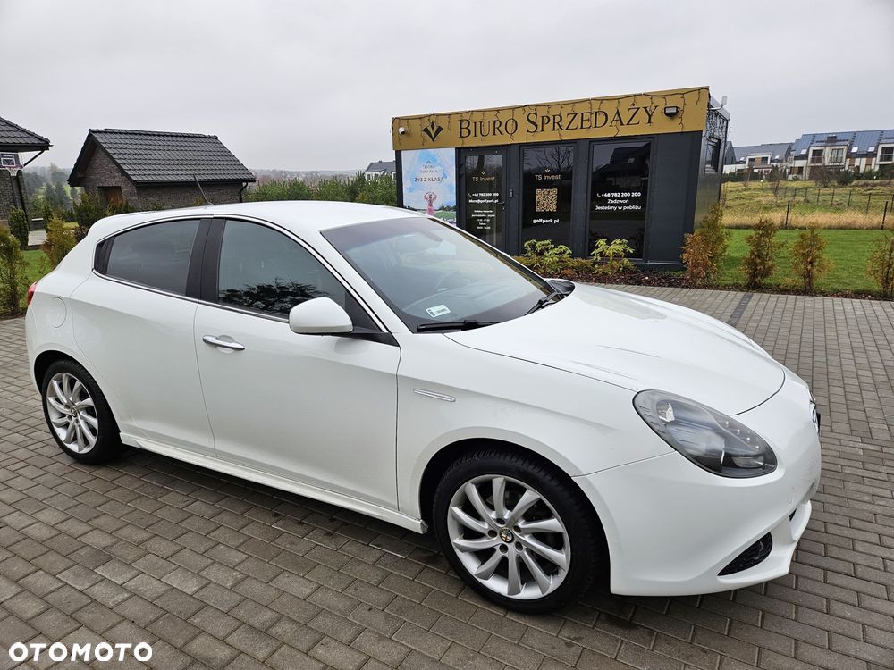 Alfa Romeo Giulietta 1.6 JTDM 16V Veloce - 4