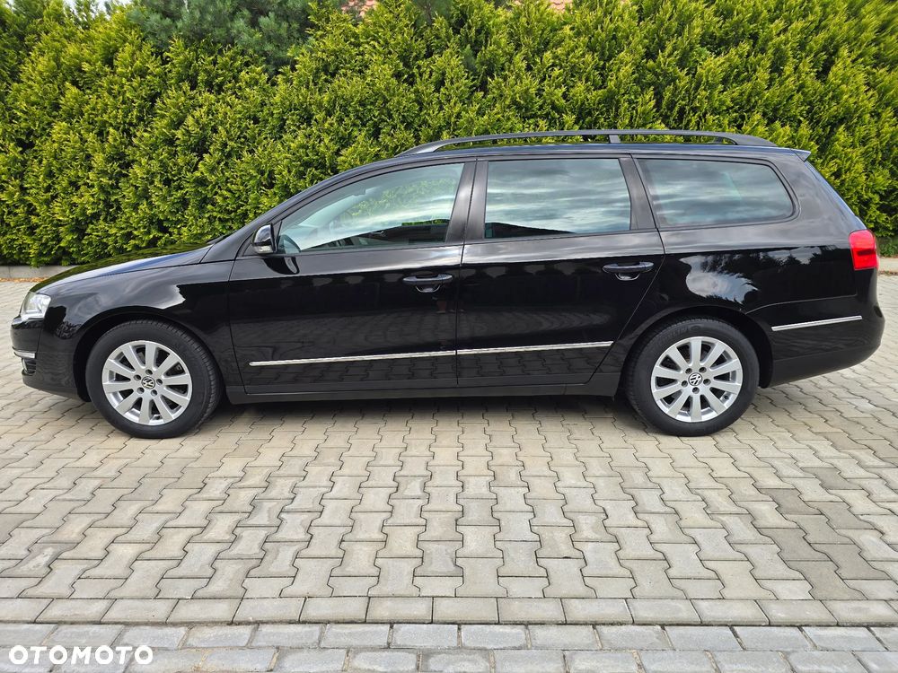Volkswagen Passat 2.0 TDI DPF BlueMotion Technology Sportline - 12