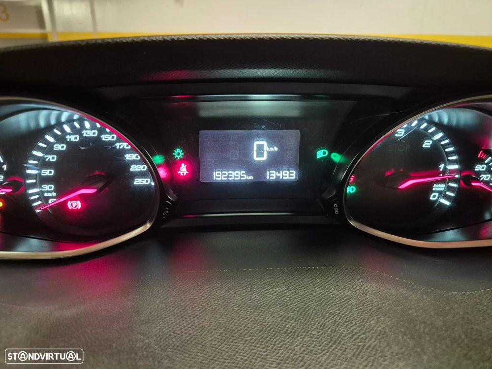 Peugeot 308 SW BlueHDi 120 Stop & Start Style - 16