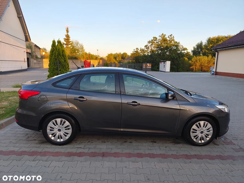 Ford Focus 1.6 Titanium - 8