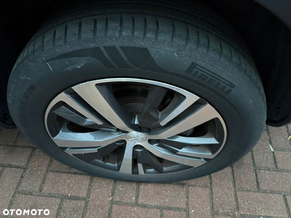 Peugeot 3008 1.5 BlueHDi Allure S&S EAT8 - 34