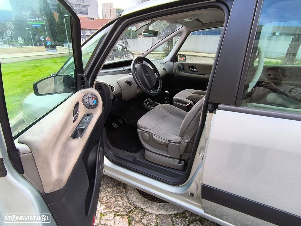 Renault Espace 2.2 dCi Confort 5L - 9
