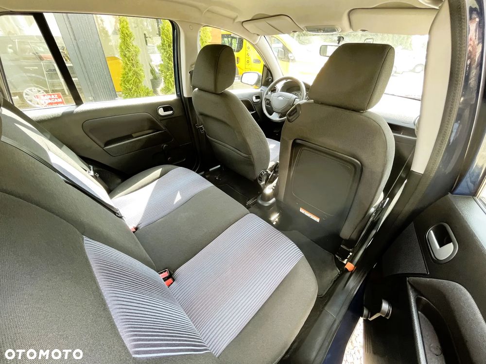 Ford Fusion - 14