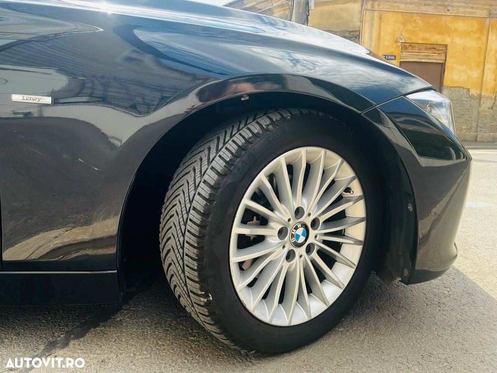 BMW Seria 3 320d Aut. Luxury Line - 25