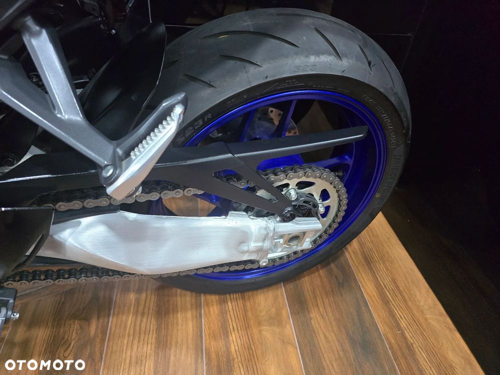 Yamaha MT - 12