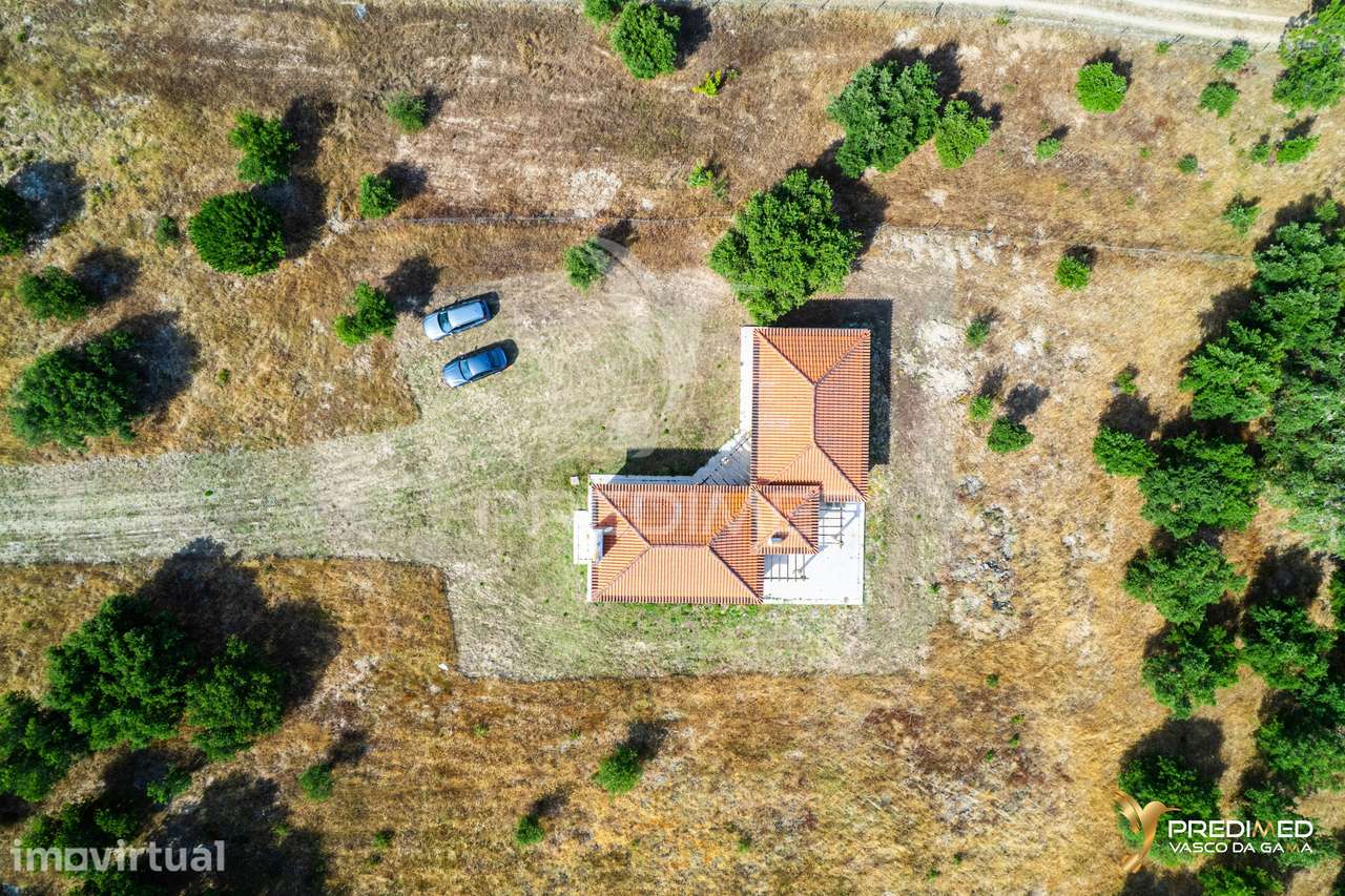 Herdade com 39500 m2 e Habitação com 150 m2 de área coberta em ótim... - Grande imagem: 2/36