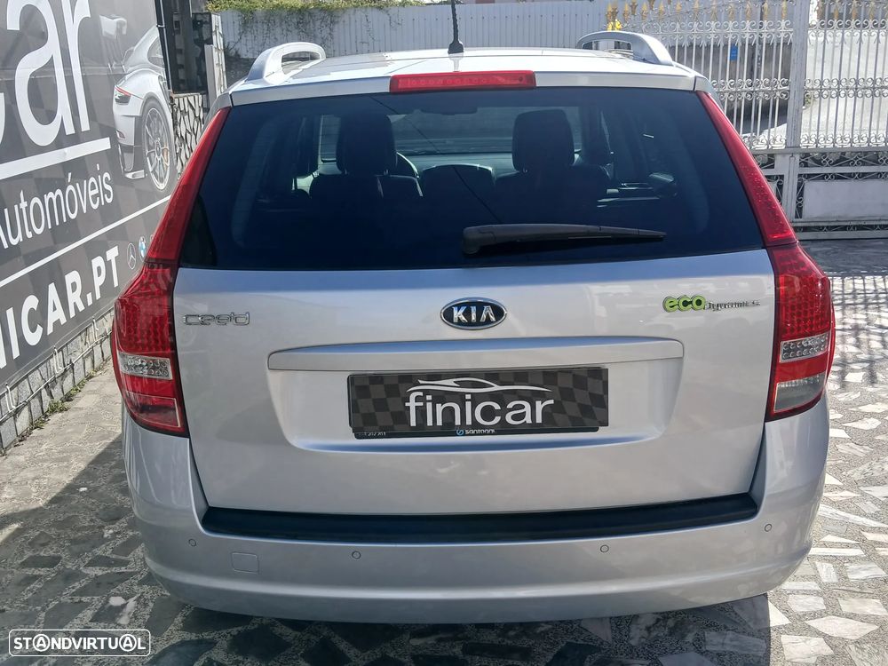 Kia Ceed SW 1.6 CRDi ECO - 8