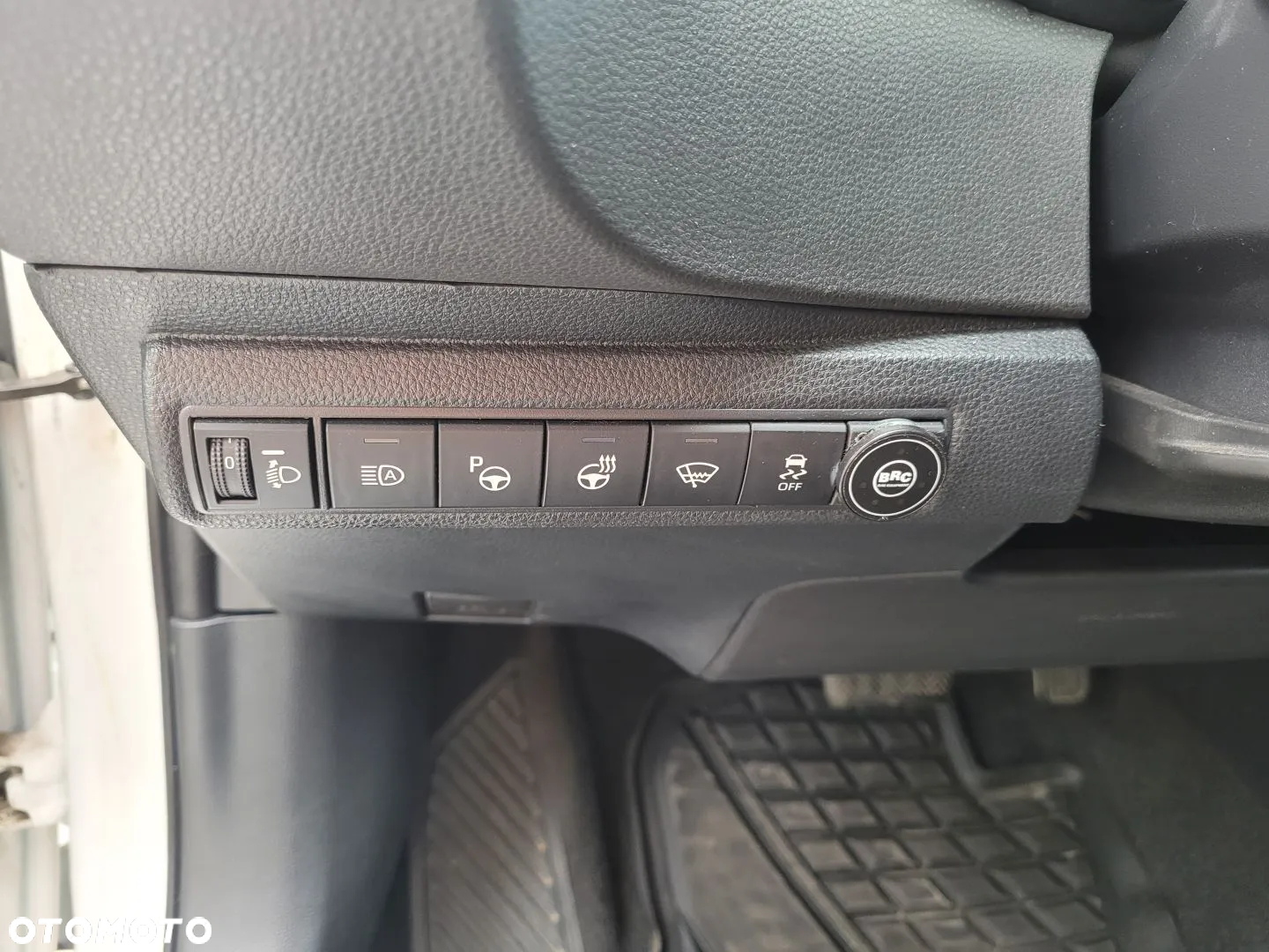 Toyota Corolla 1.8 Hybrid Executive - 14
