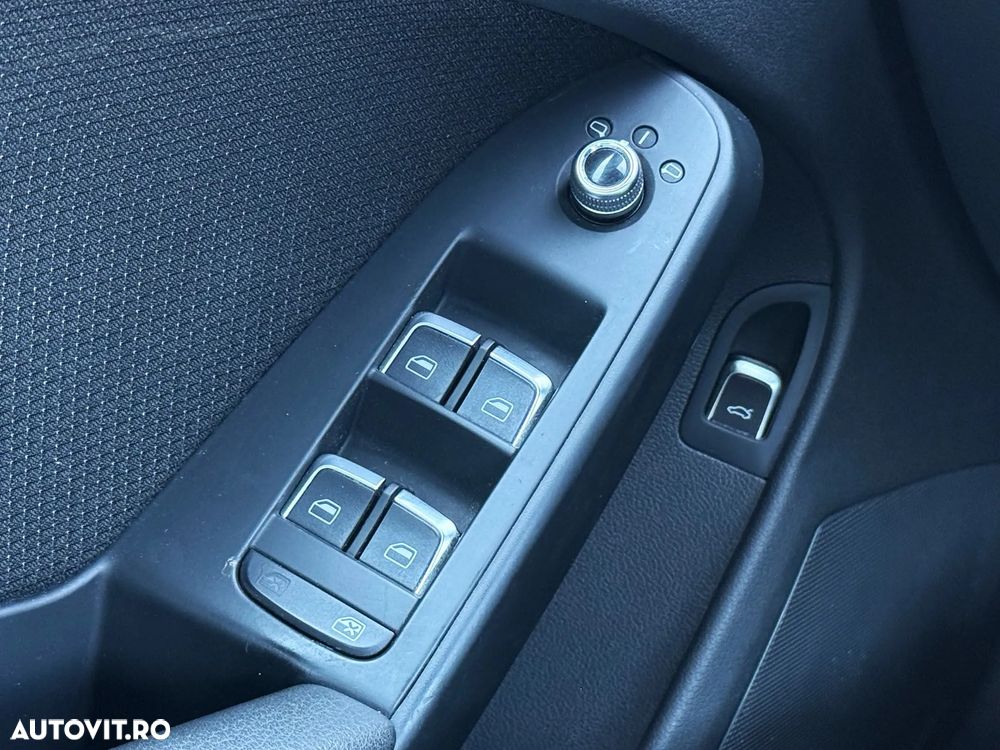 Audi A4 Limuzina 2.0 TDI DPF S line Sportpaket - 24