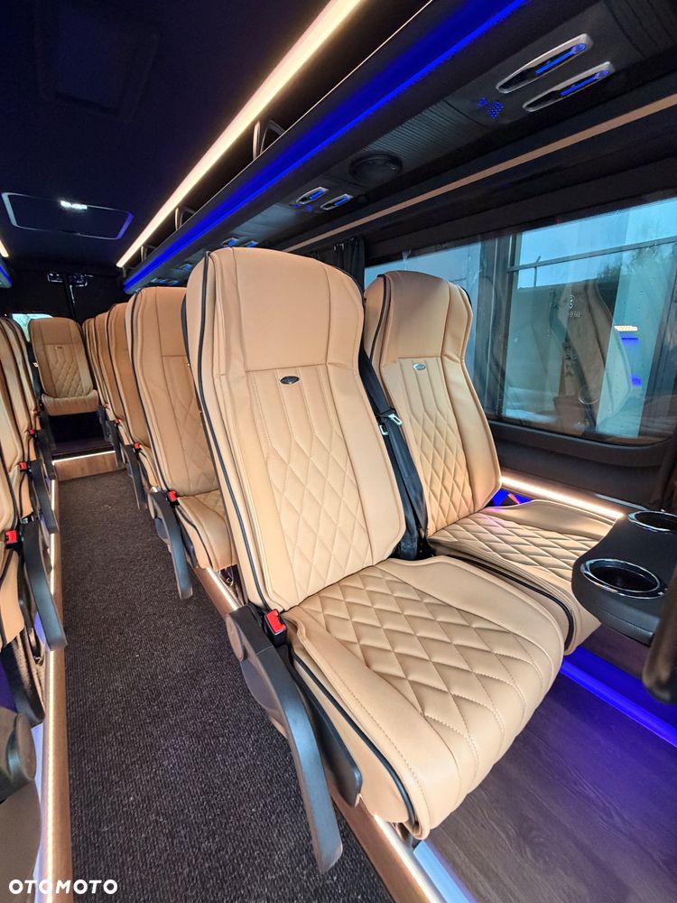 Mercedes-Benz Sprinter 519 - 11