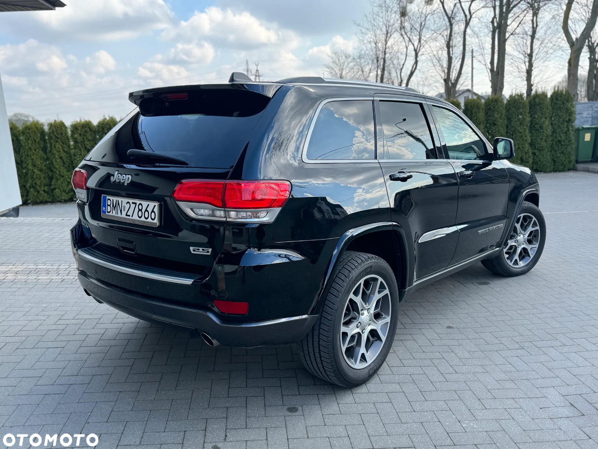 Jeep Grand Cherokee - 4