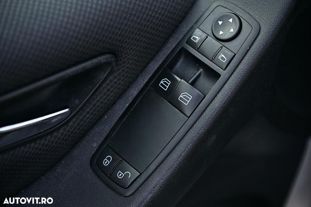 Mercedes-Benz A 160 CDI Autotronic - 15