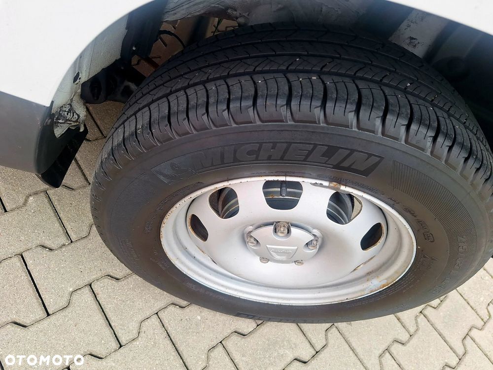 Dacia Duster dCi 90 FAP 4x2 Ambiance - 16