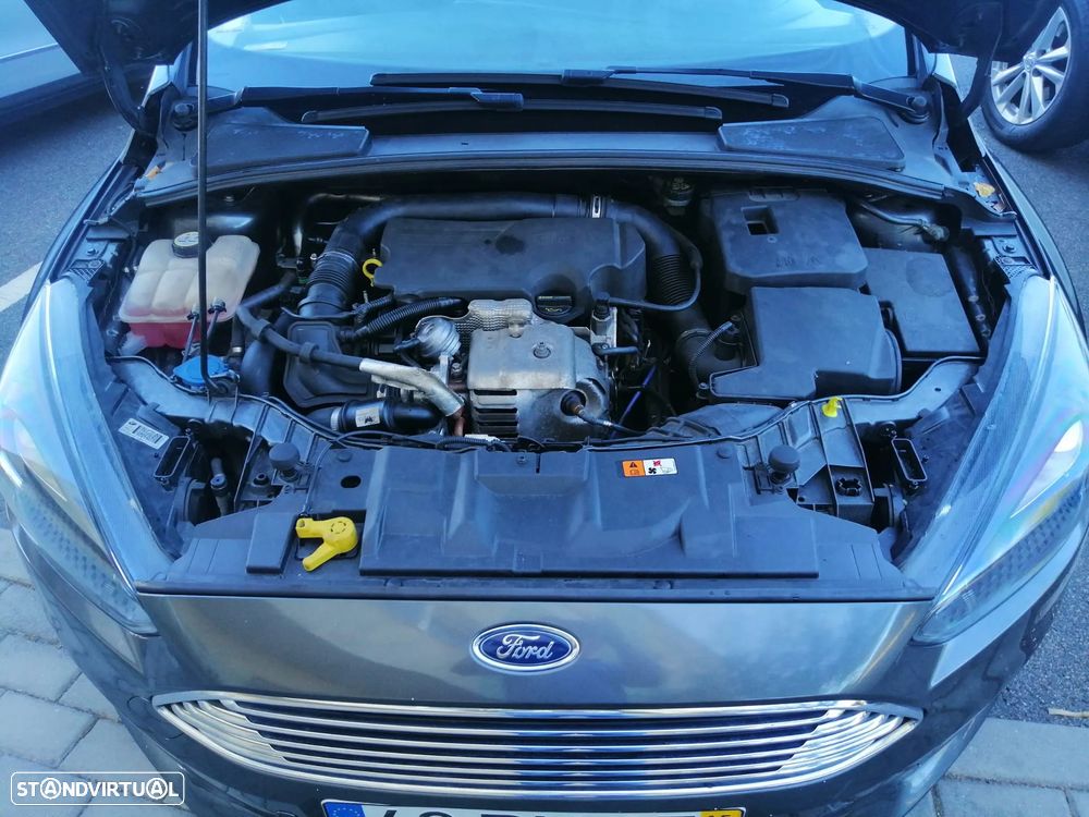 Ford Focus 1.0 SCTi Titanium - 12