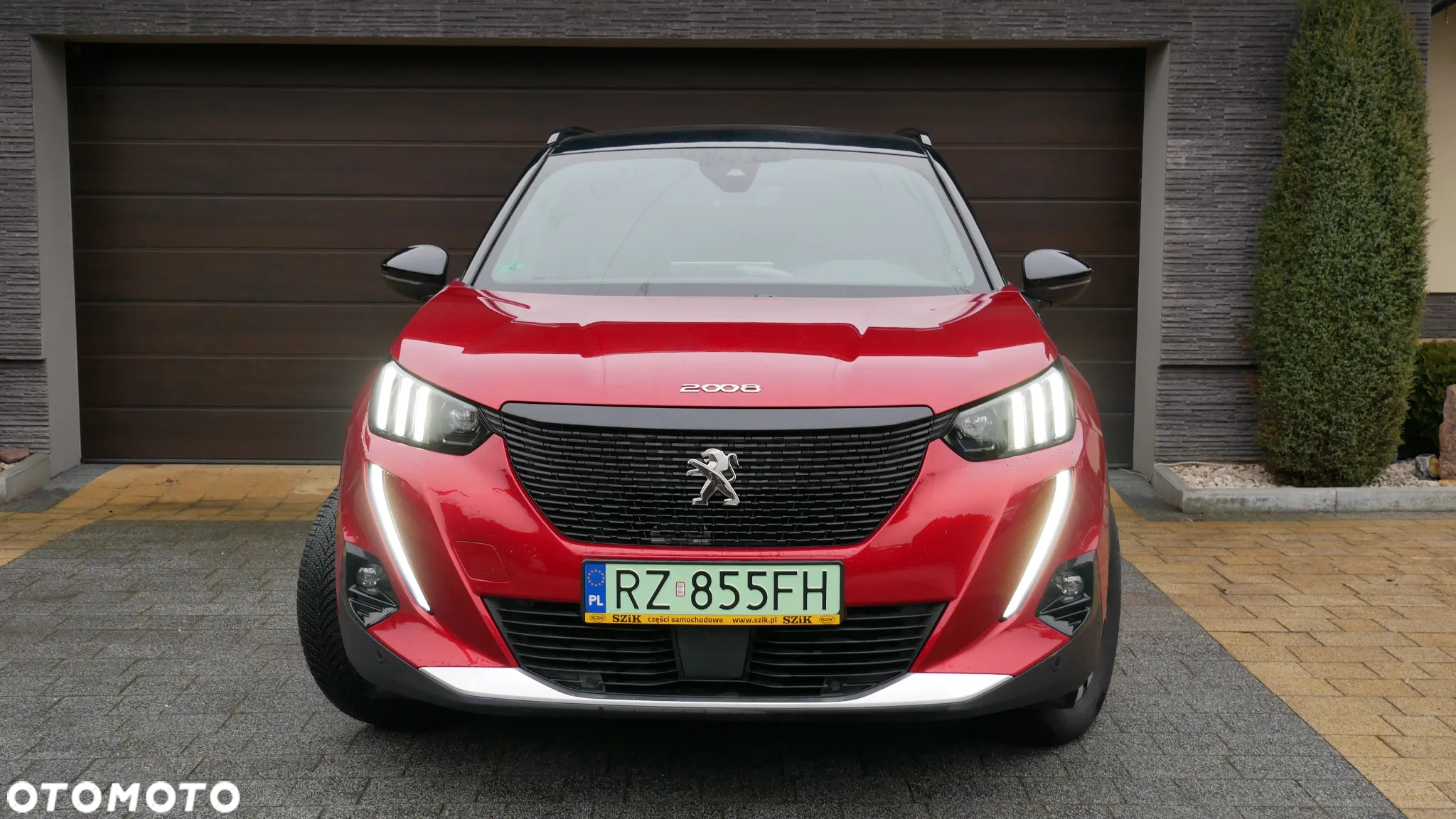 Peugeot 2008 - 8