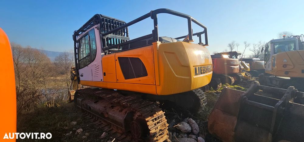 Liebherr R 916 Excavator pe senile - 7