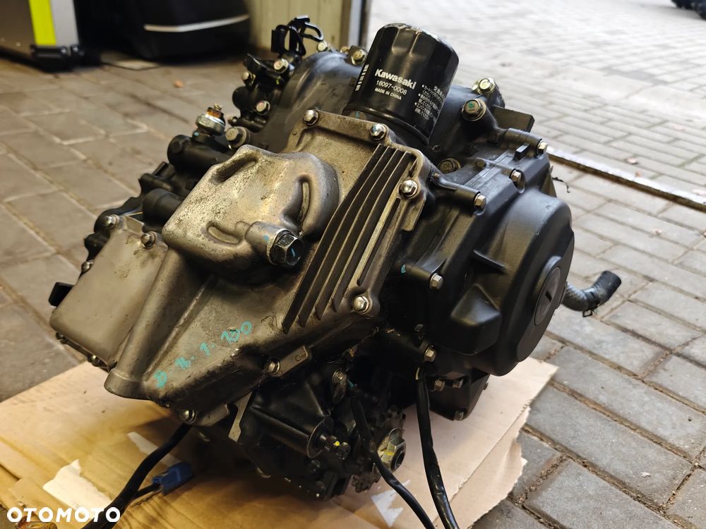 Silnik Kawasaki Ninja 400 - 4