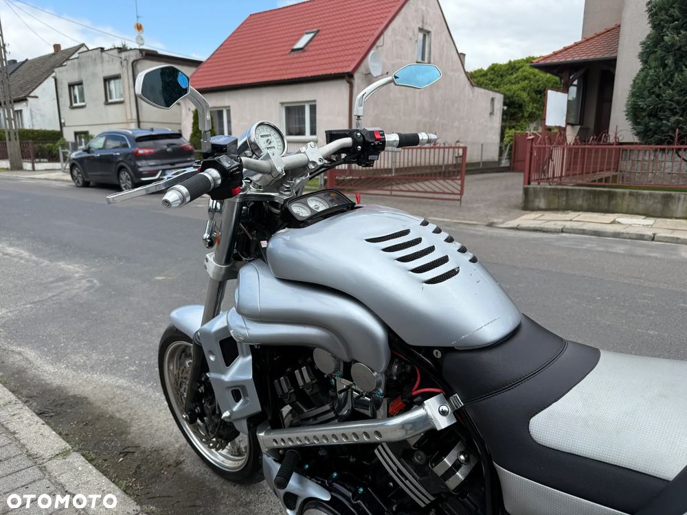 Yamaha V-MAX - 19
