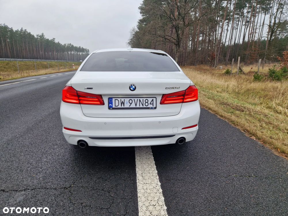 BMW Seria 5 530d xDrive Sport Line sport - 5