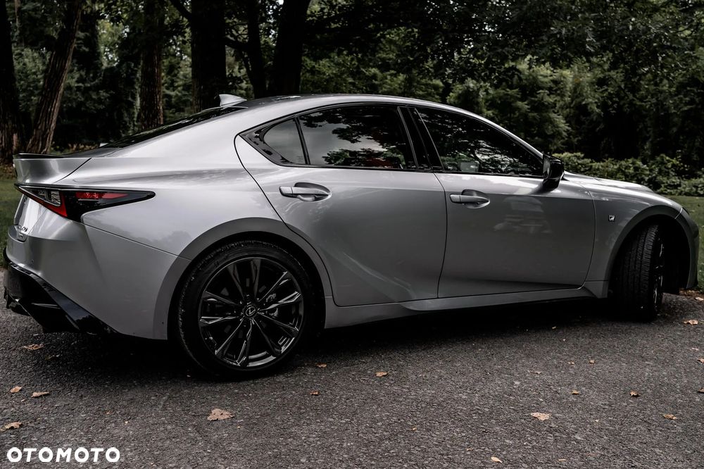 Lexus Is 2022 photo 2