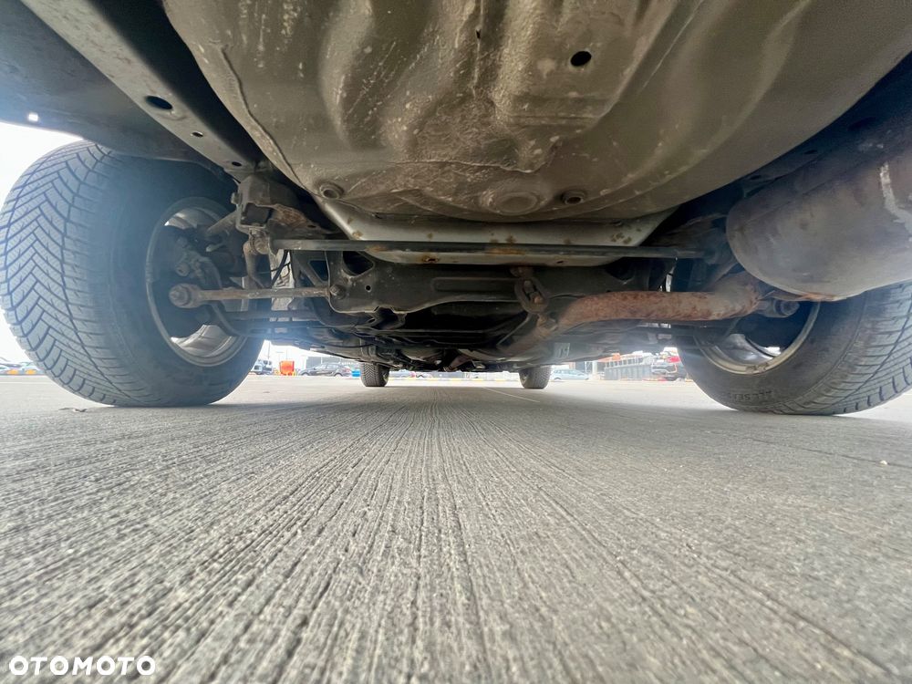 Honda Accord 2.0 ES - 29